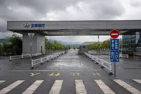 outside chinamanufacturinghub 3